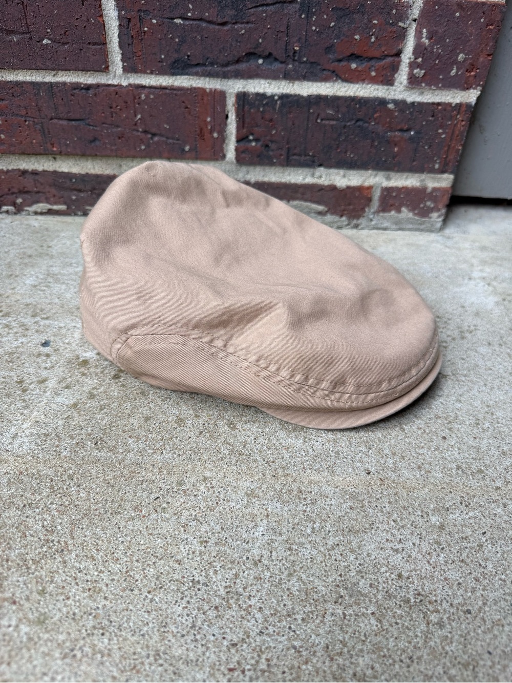 Classic Tan Cotton Newsboy Cap in Beige
